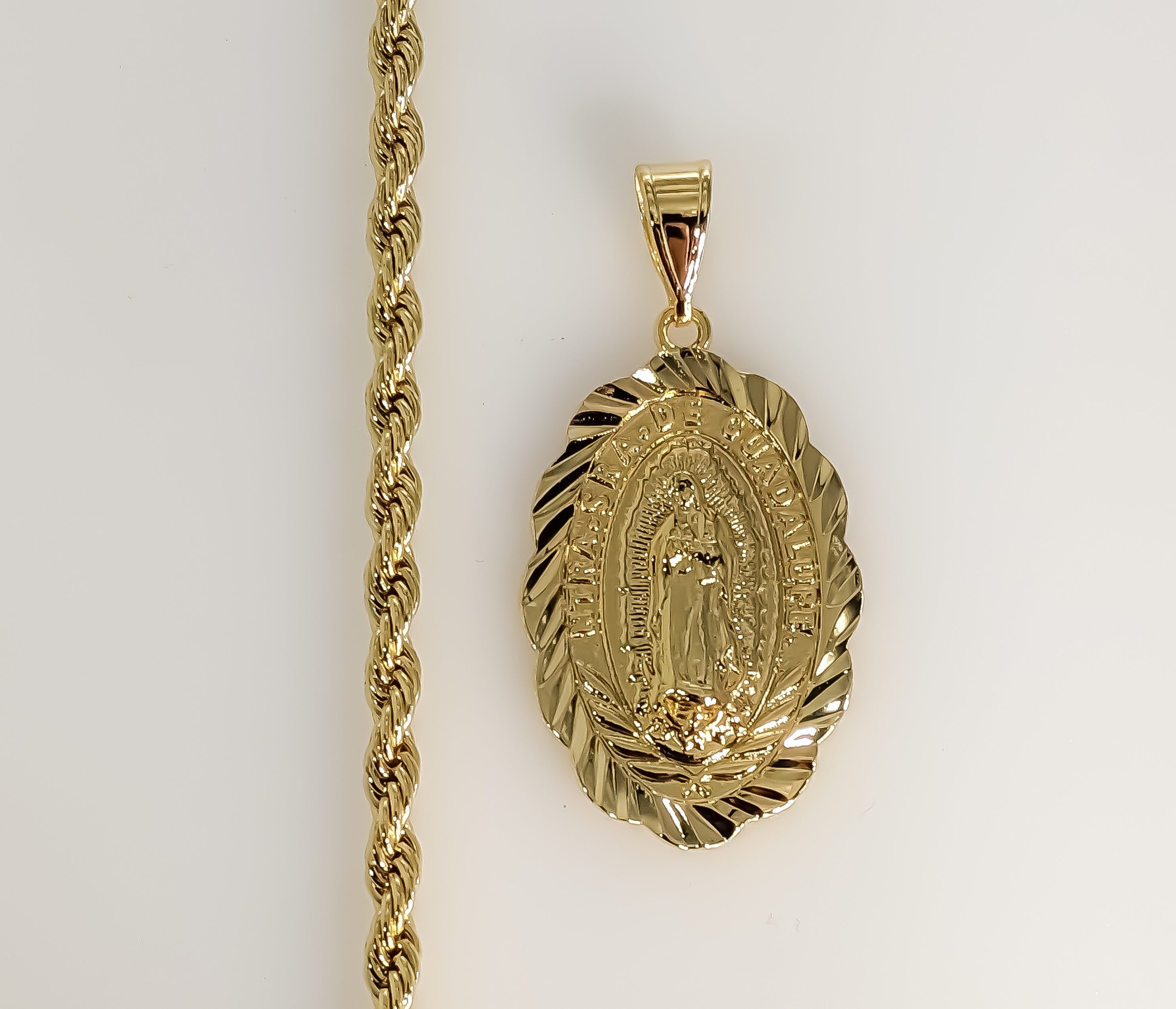 Virgin Mary Gold Plated Pendant 4mm Chain Necklace Jewelry Oro Virgen Guadalupe - Picture 6 of 7