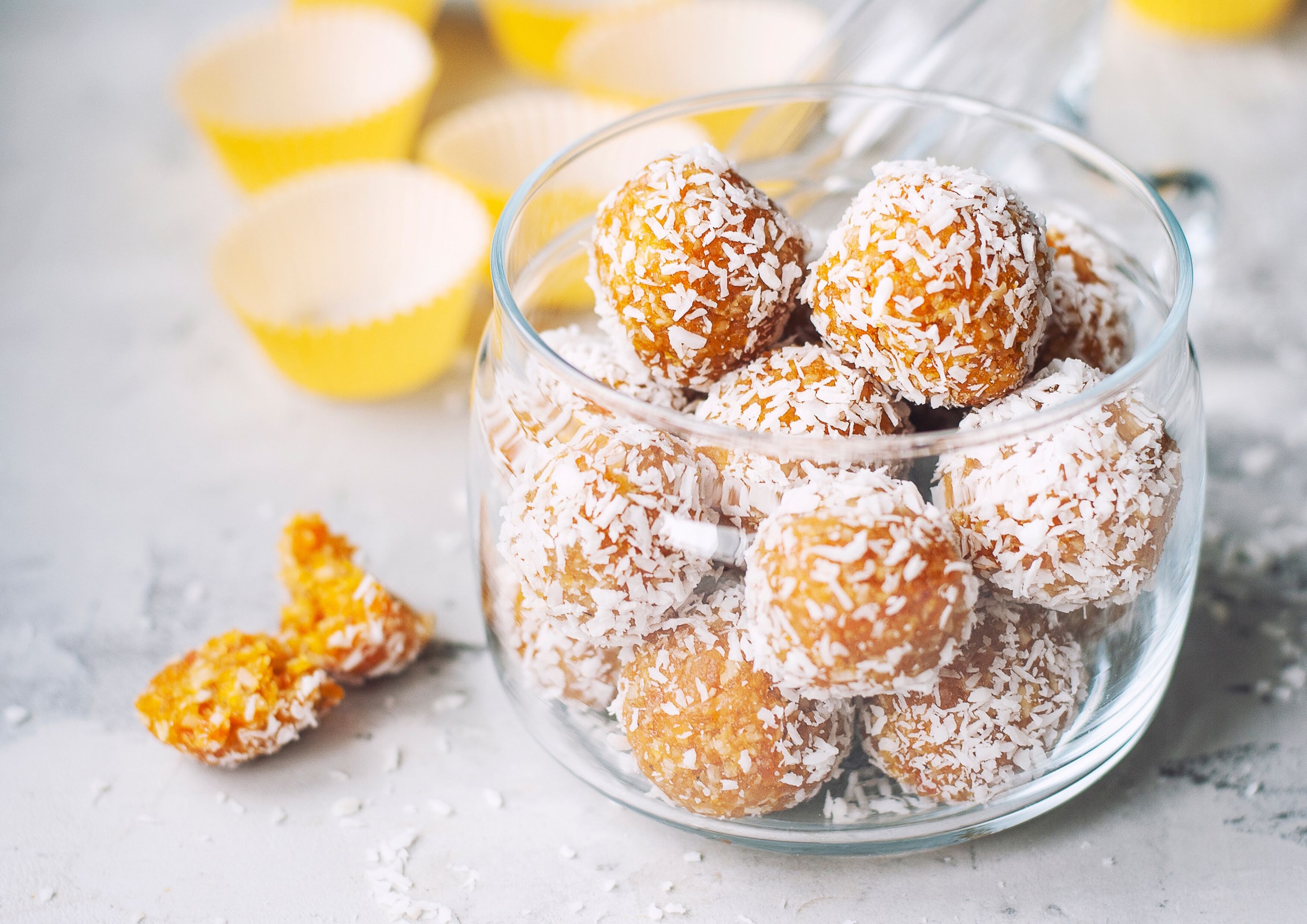 Organic Shredded Coconut by Food to Live (Desiccated, Unsweetened