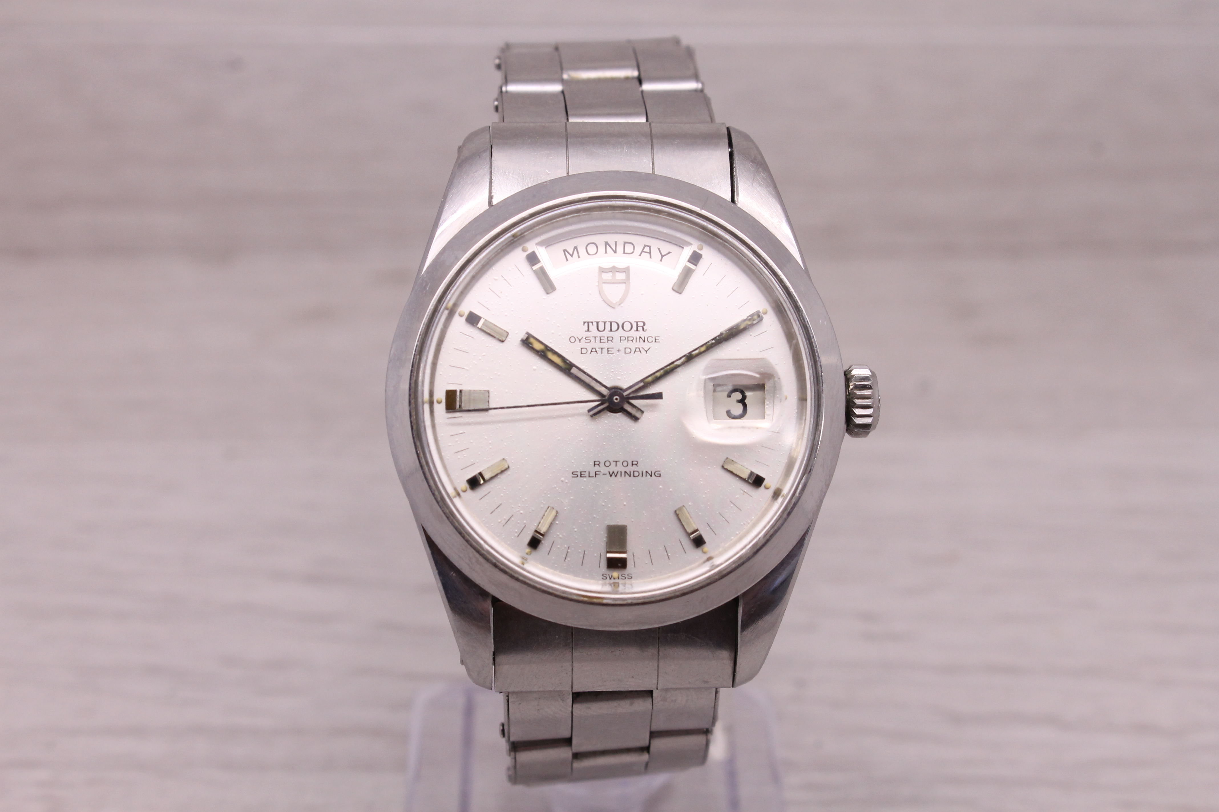 Vintage c.1970 Tudor Jumbo Date Day 7017/0 38mm Mens Automatic