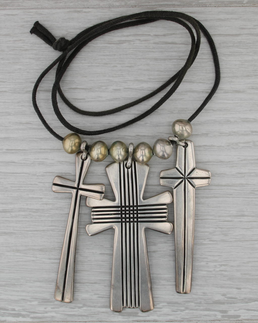 Cippy Crazy Horse Cochiti Triple Cross Beads Pendants Necklace