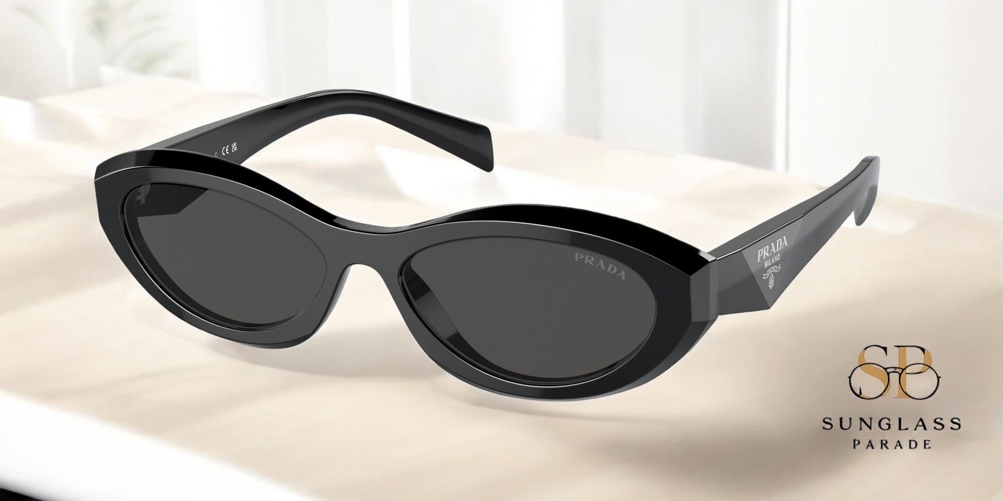 小物 PRADA sunglasses black 9f52da18-0b4e-53b8-a28d-