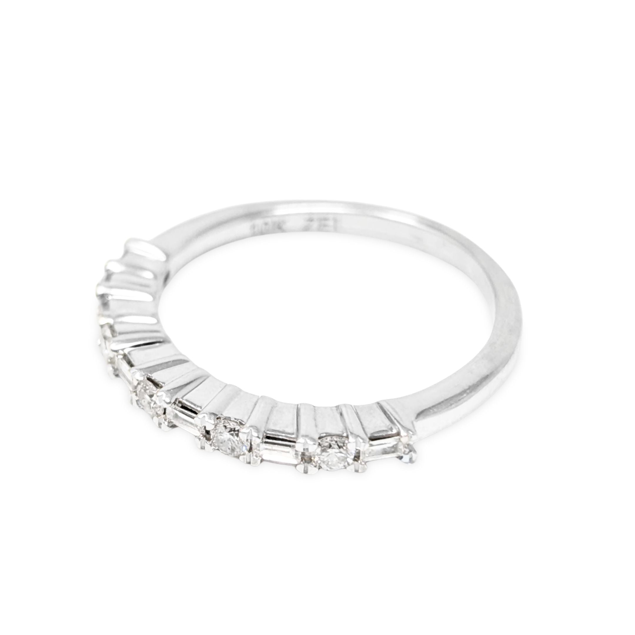 Rosigblau 10K Weißgold 0,25tcw Diamant Jubiläumsband - Größe 5,75 - Bild 2 von 7