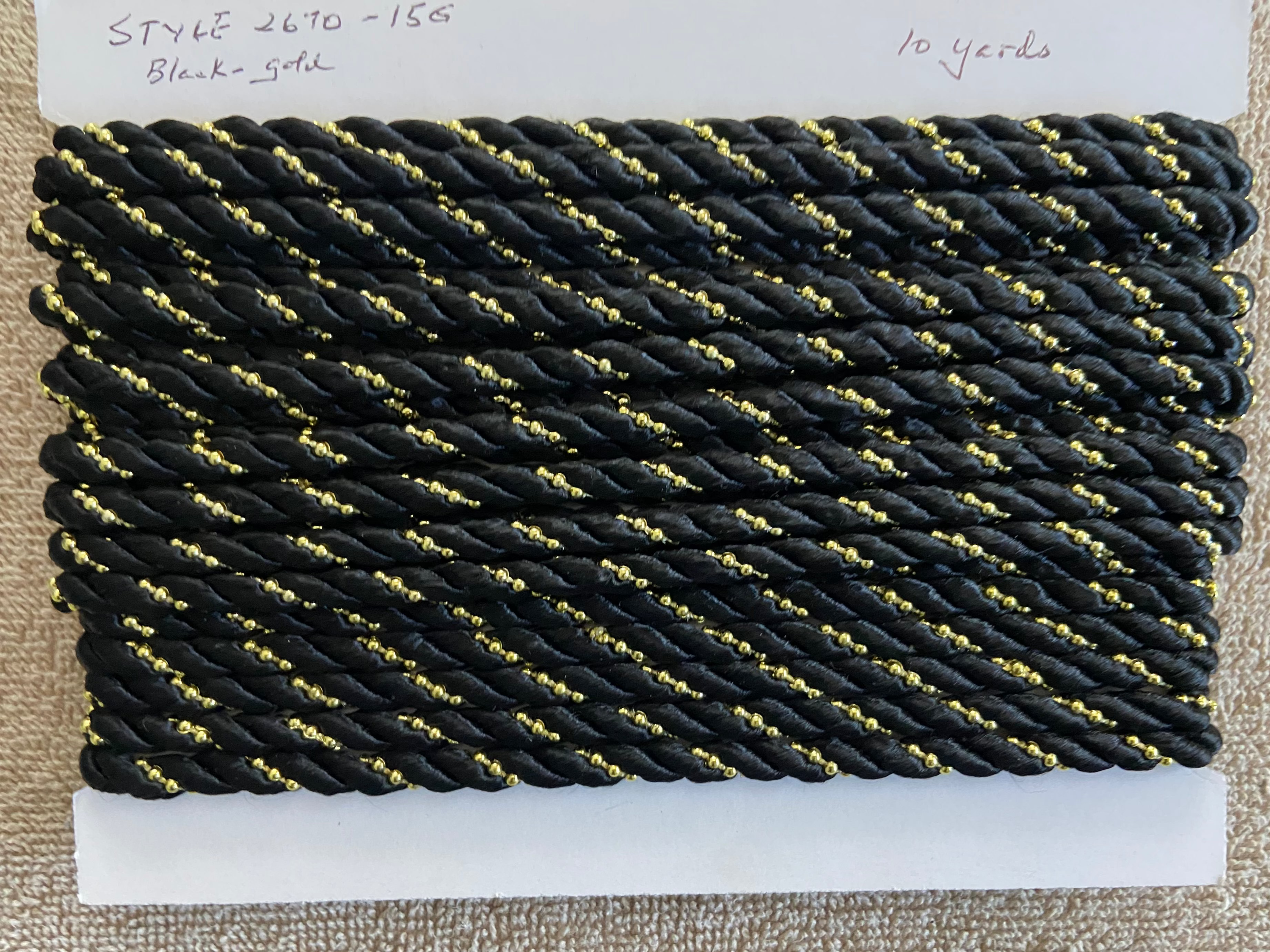 10 Yds Gedrehte Kordel Schwarz und Gold 8 mm Borte Geflochten - Bild 1 von 2