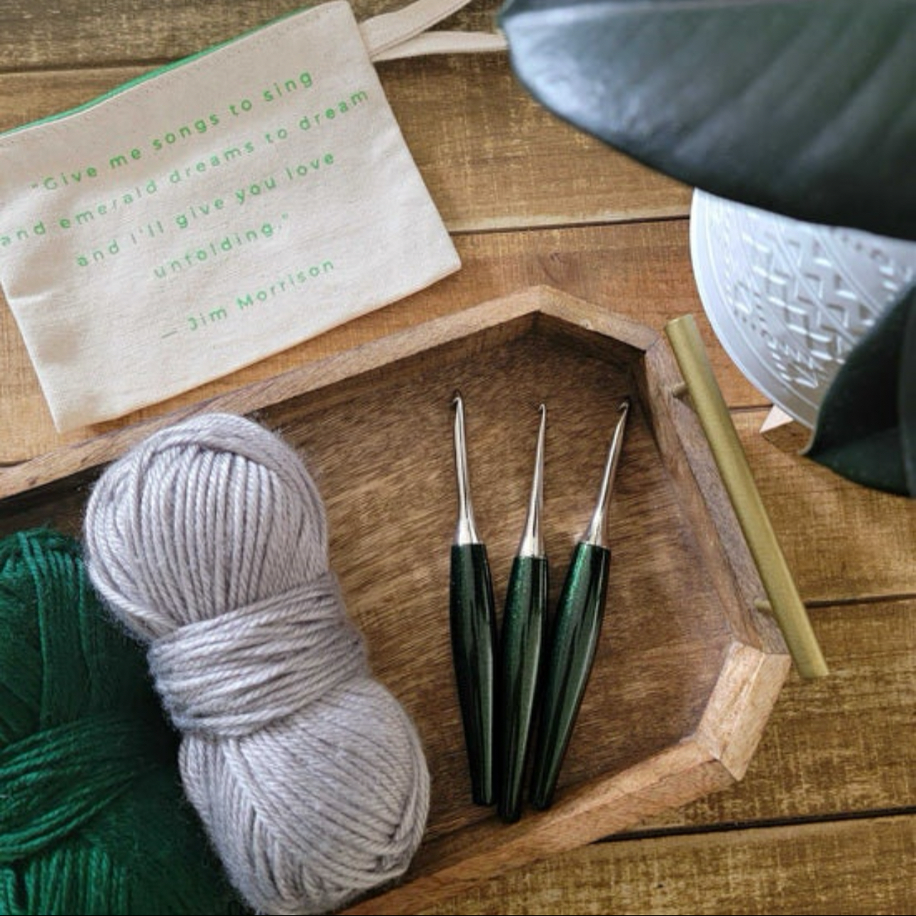 Furls Odyssey Crochet Hook EMERALD with Nickel, DISCONTINUED/RARE - Picture 5 of 47