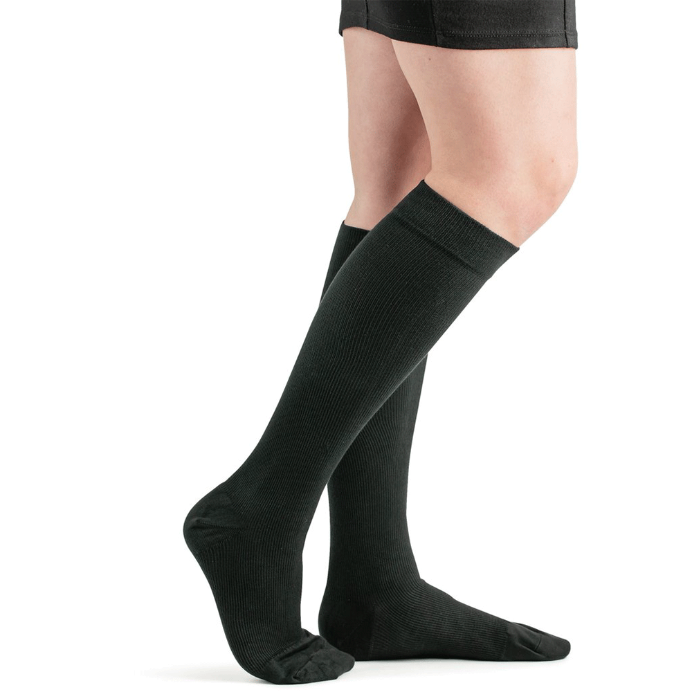 Calcetines de compresión Actifi de algodón cómodos hasta la rodilla de 20-30 mmHg - Imagen 4 de 4