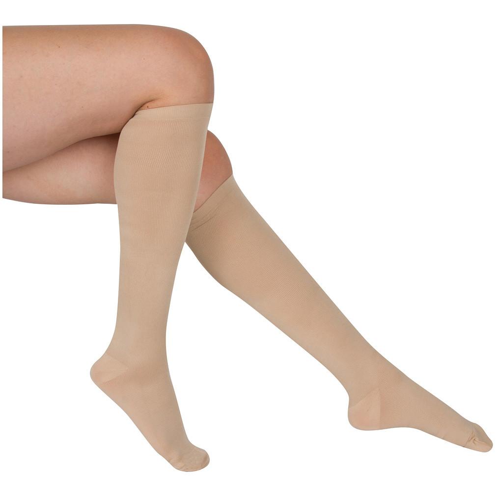 Medias de compresión para mujer EvoNation opacas de 20-30 mmHg - Imagen 16 de 17