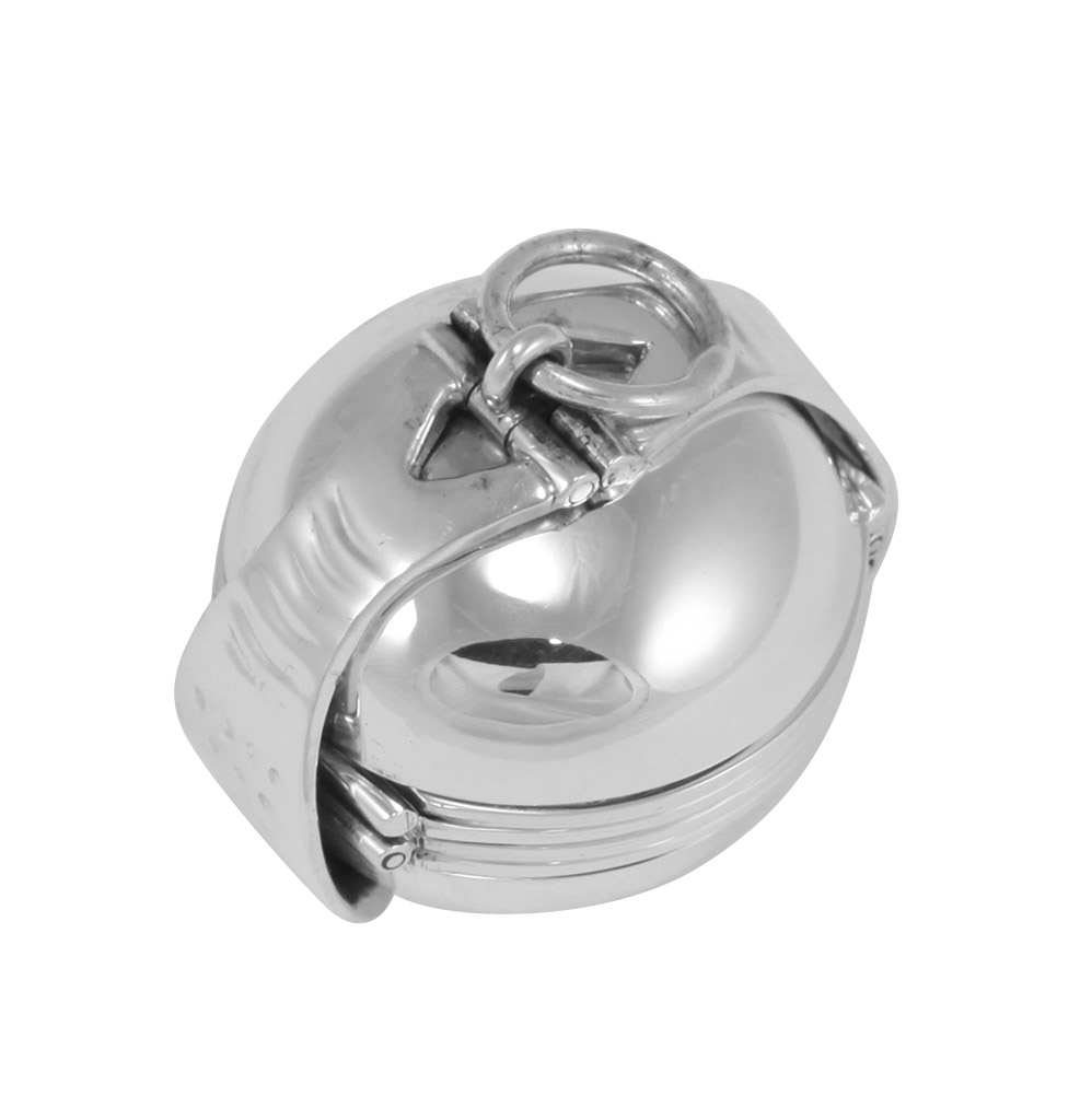 Very Nice Sterling Silver 6 Photo Ball Locket Pendant Very Nice Sterling Silver 6 Photo Ball Locket Pendant