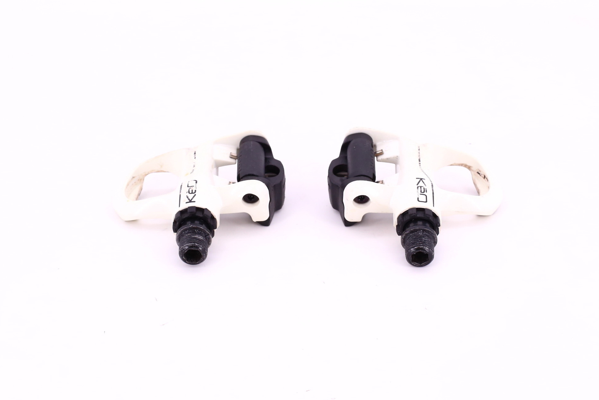 clipless pedals road