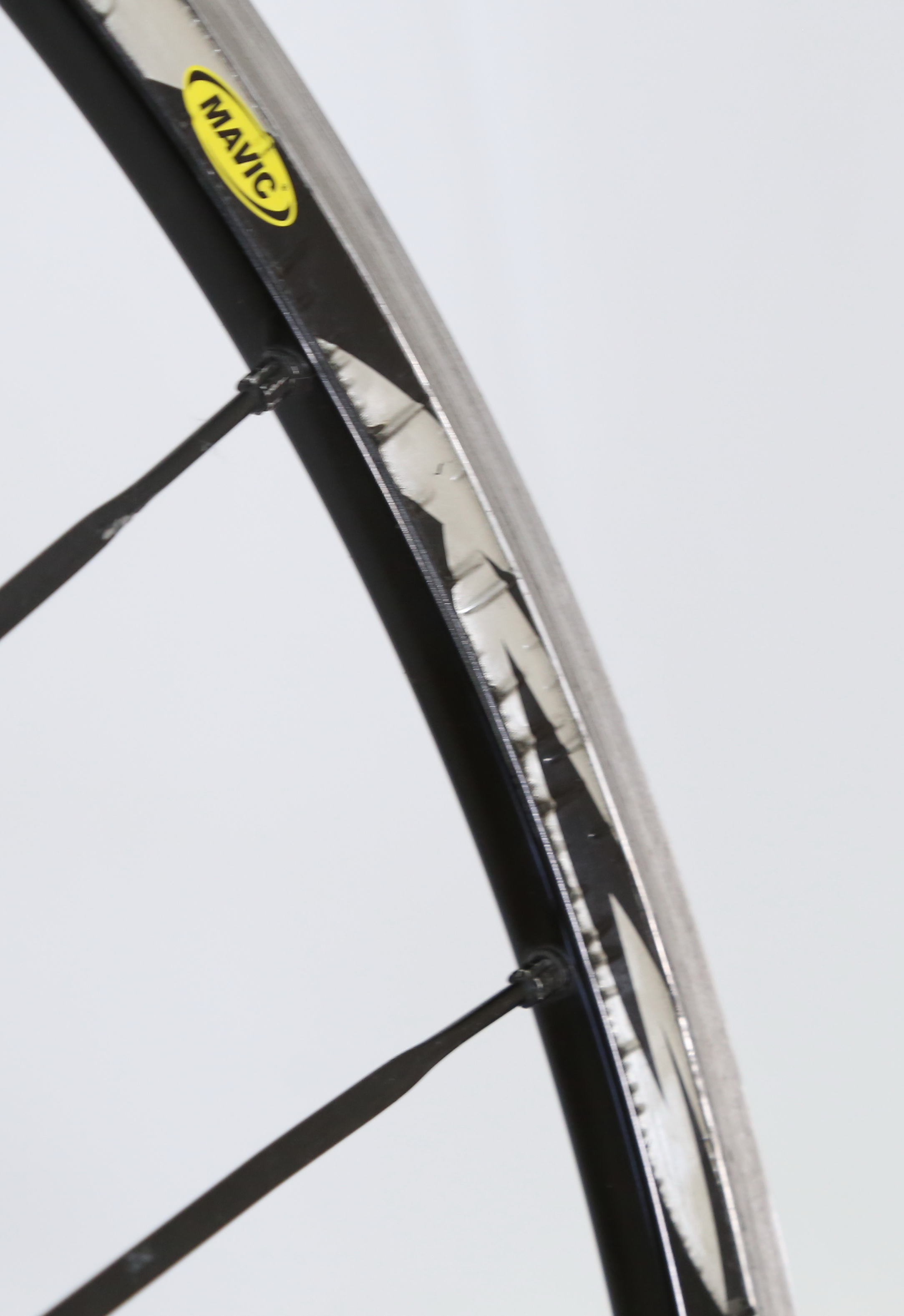 Mavic Ksyrium SSC wheel set with Mavic hubs 11 speed 700c Aluminum 1610