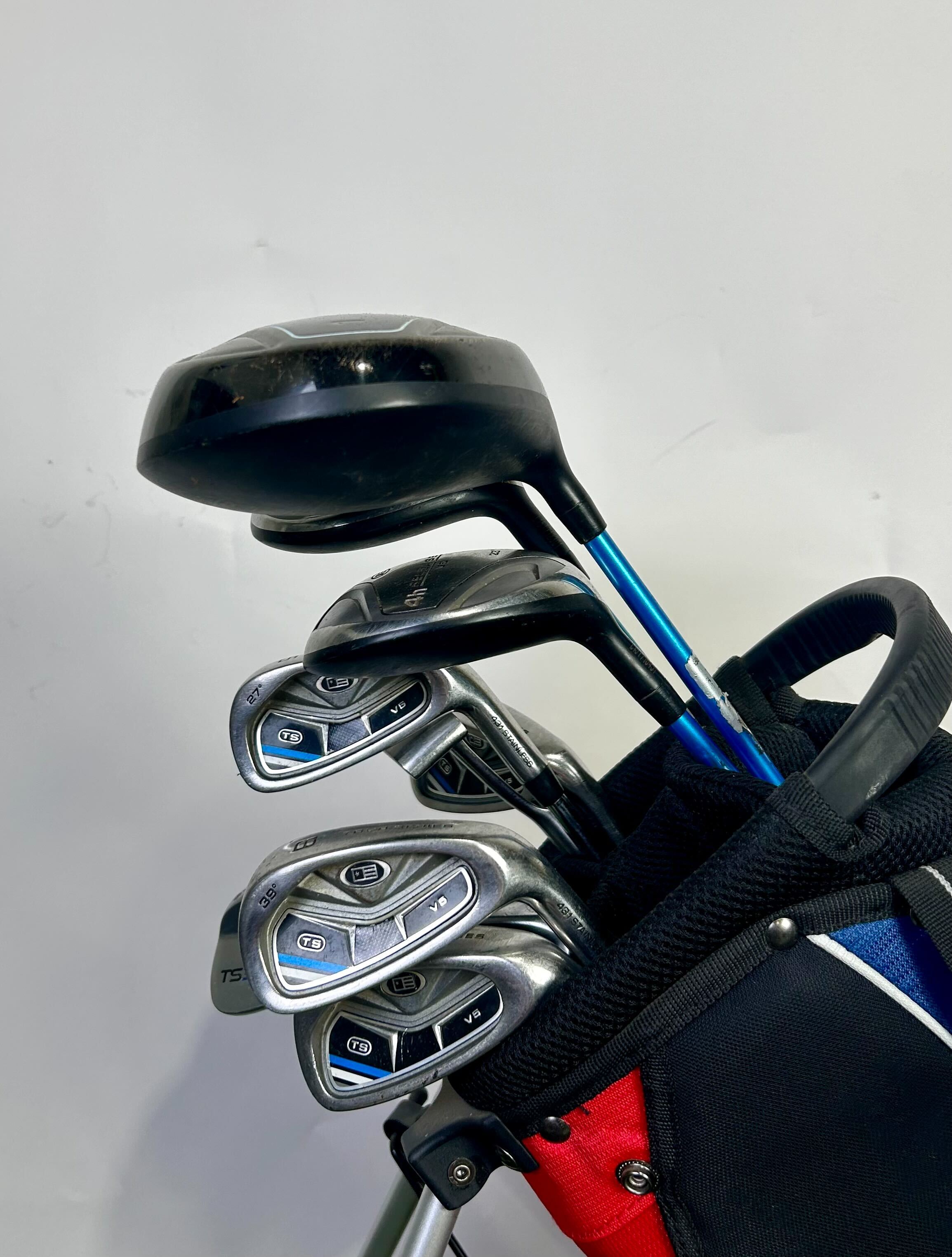 U.S Kids Golf Bag - Includes Complete Right-Handed U.S Kids