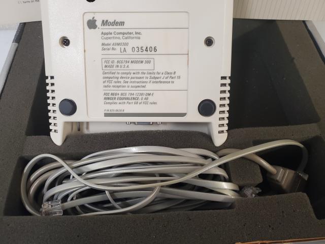 Vintage Original Apple Modem 300 A9M0300 Modem HACF Prop + Accesories - Picture 3 of 5