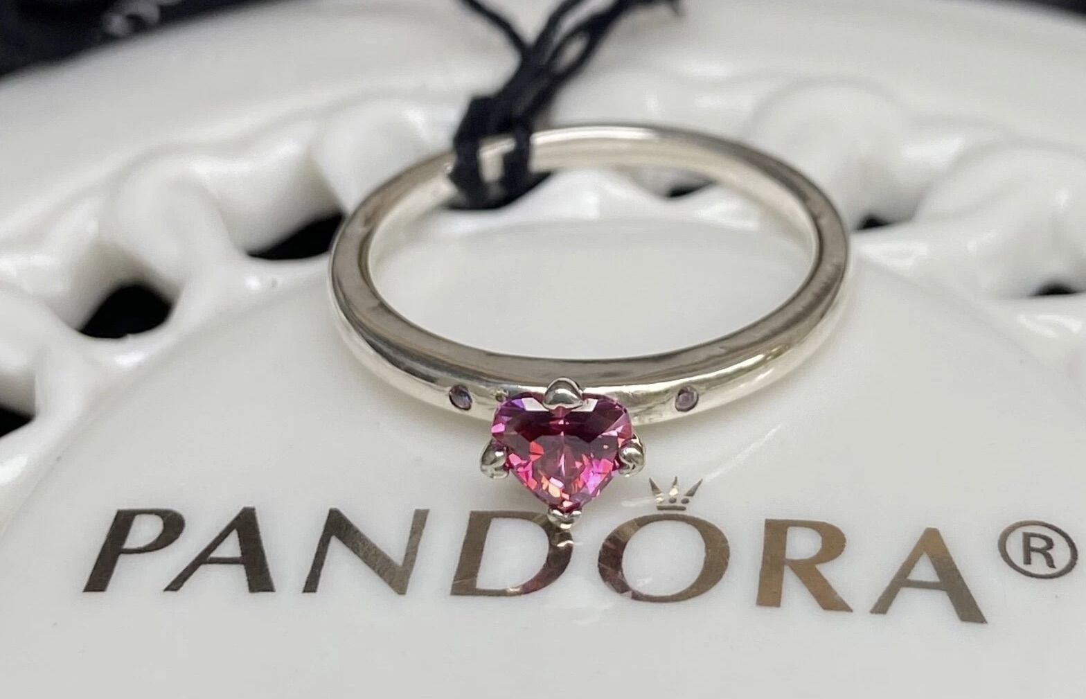 Authentic Pandora Sparkling Red Heart Ring #196574CZRMX - Picture 7 of 12