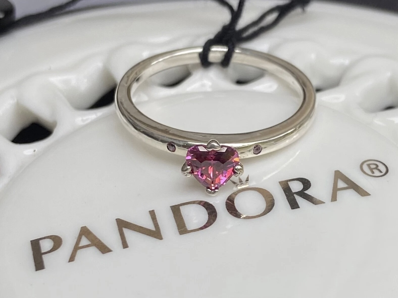 Authentic Pandora Sparkling Red Heart Ring #196574CZRMX - Picture 12 of 12