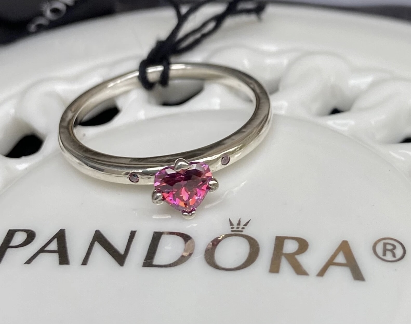 Authentic Pandora Sparkling Red Heart Ring #196574CZRMX - Picture 10 of 12