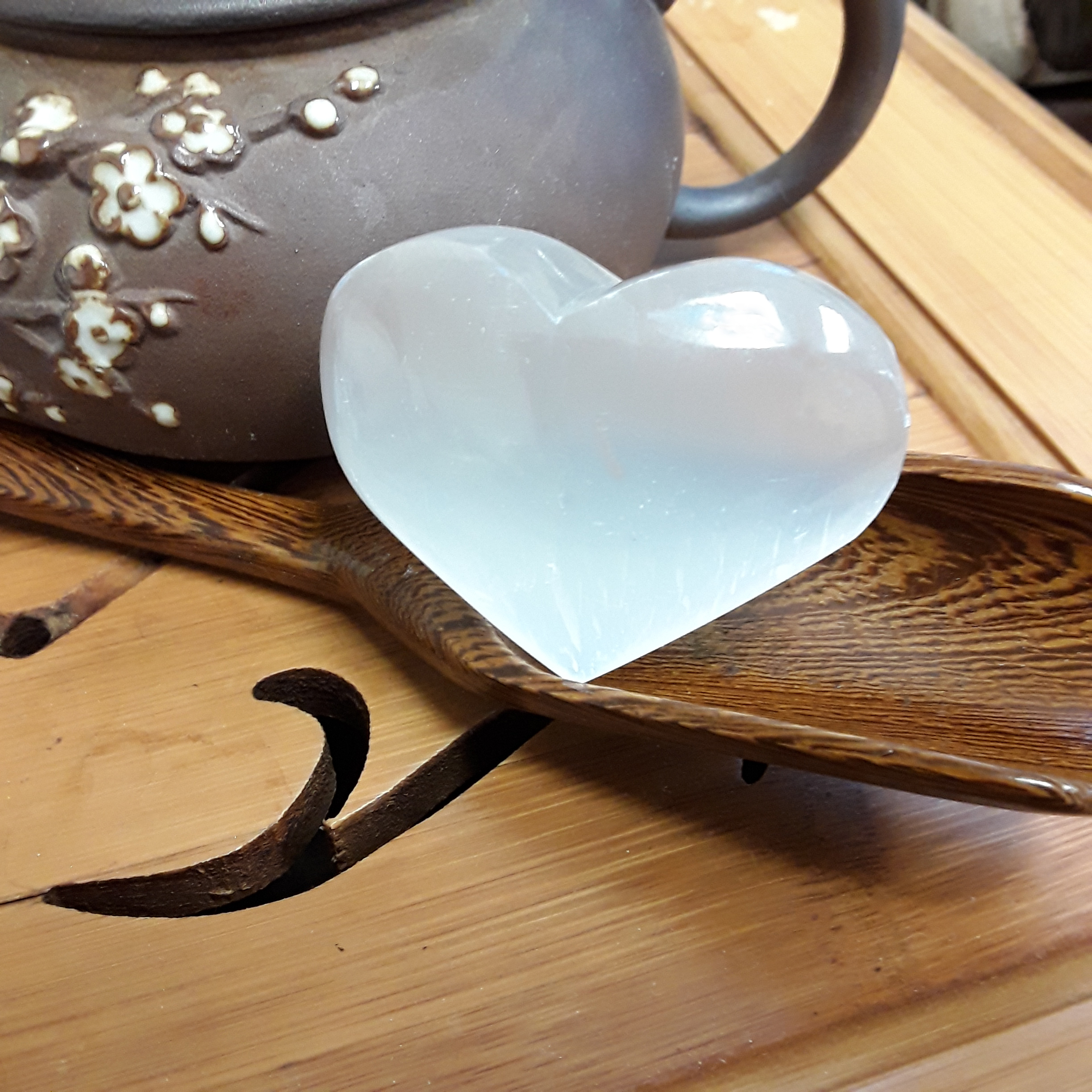 Natural Selenite Heart Shape Palm Stone Approx 1.5" Small 2" Large Per Piece - Picture 5 of 8