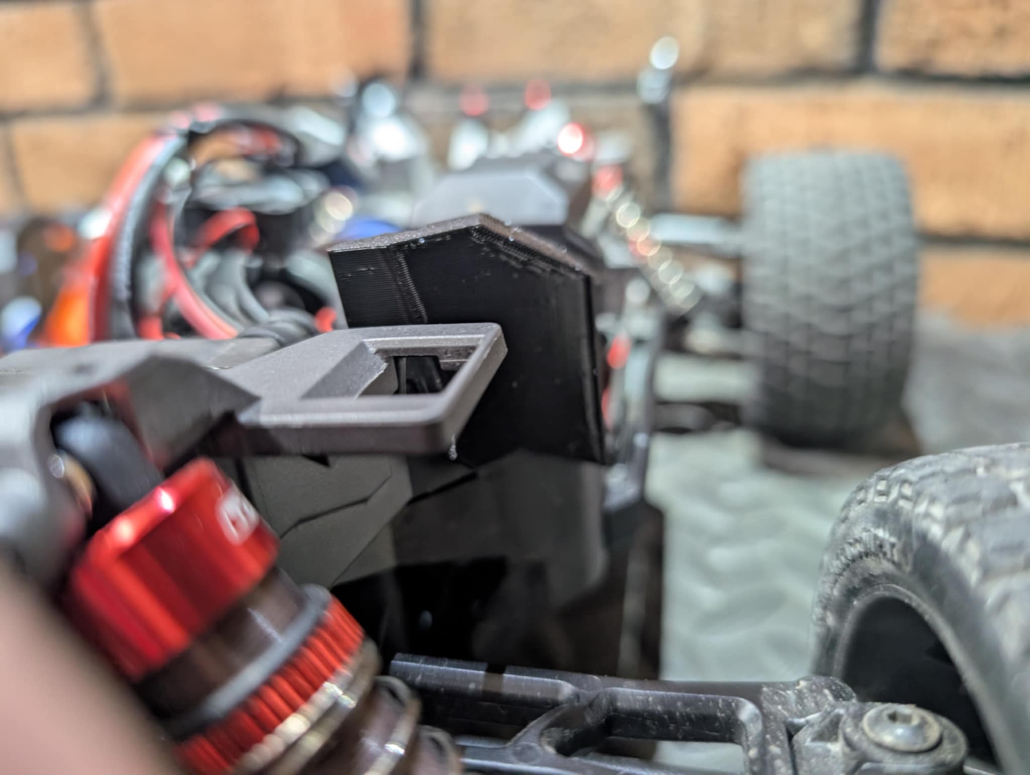 Guardabarros de chasis - Compatible con Traxxas Mini XRT - Imagen 7 de 11