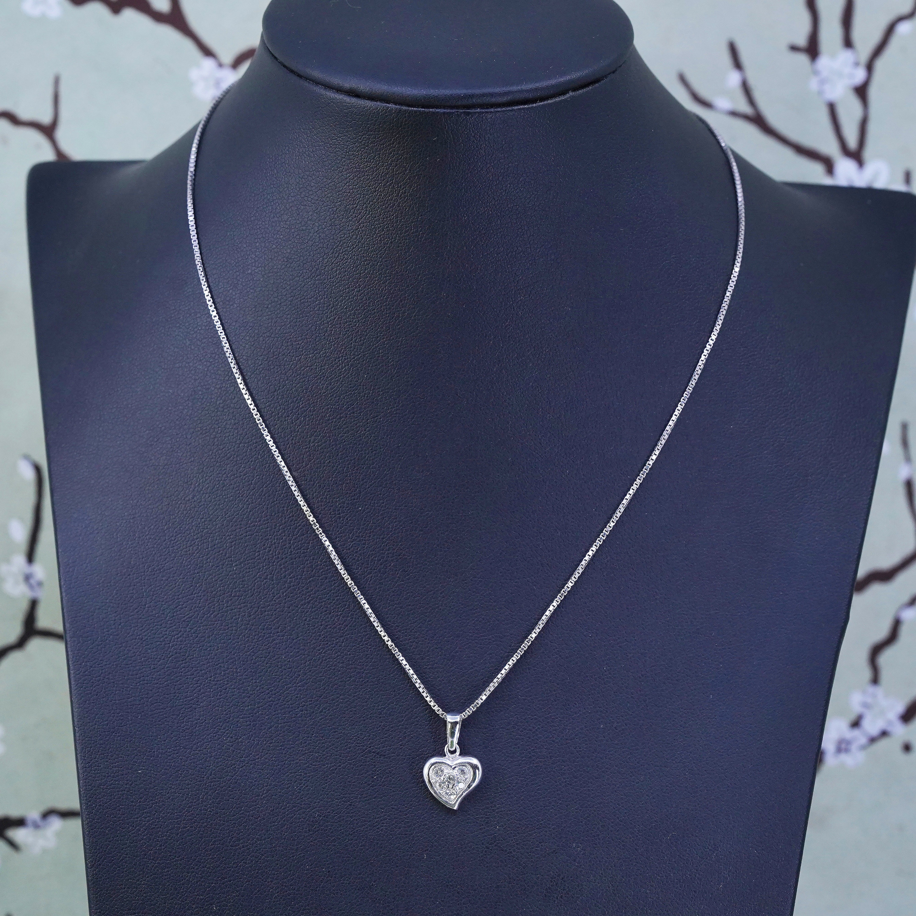 16”, Vintage sterling silver box chain necklace with cluster Cz heart pendant detailed image 3