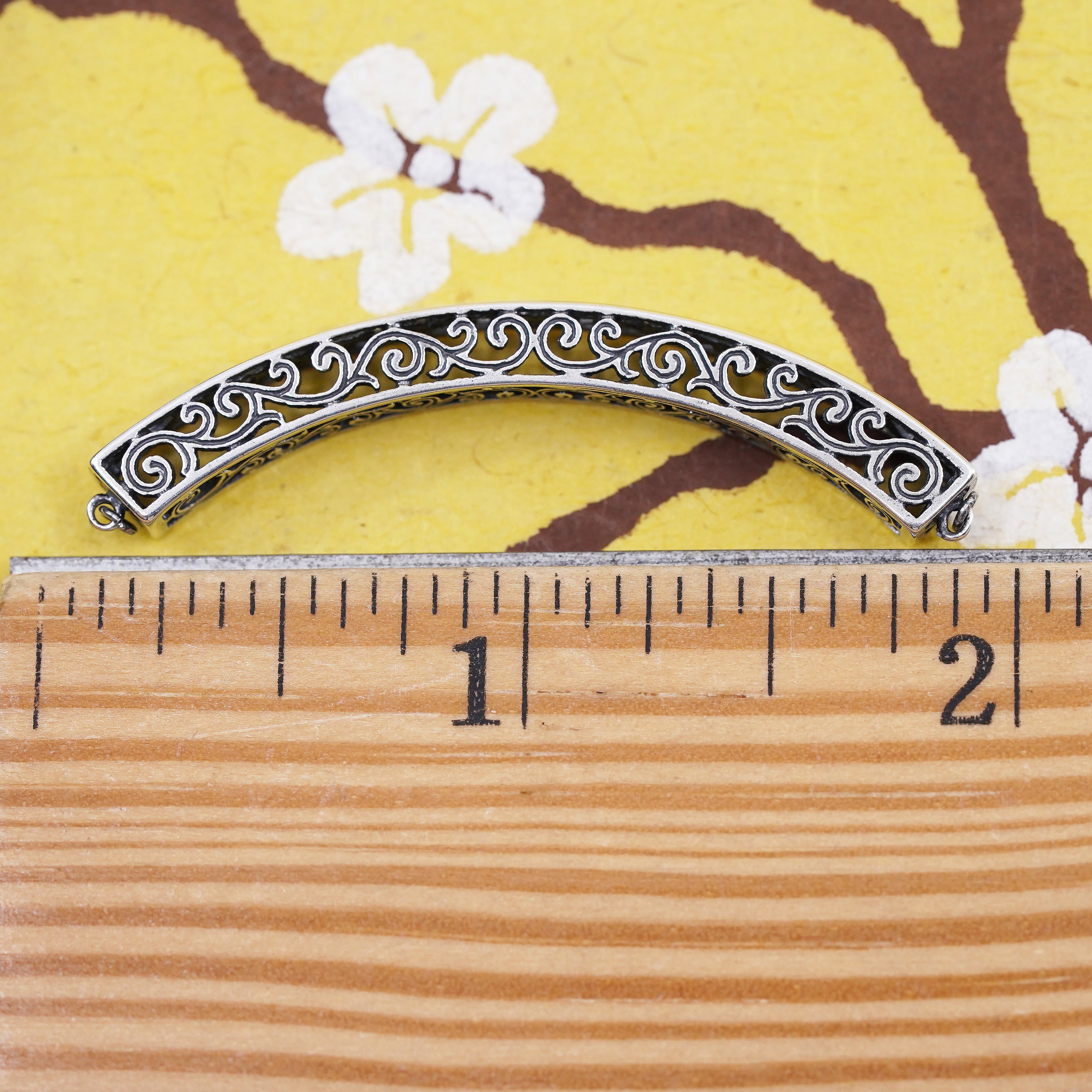 Vintage Sterling silver handmade pendant, 925 filigree curve product image view 7