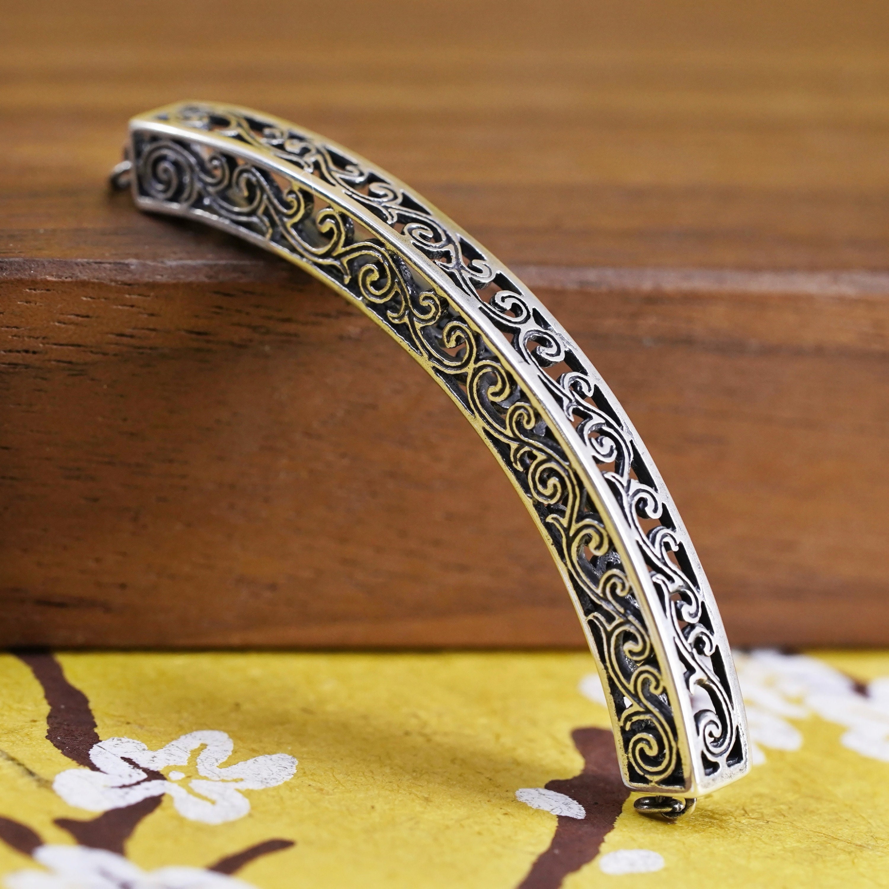 Vintage Sterling silver handmade pendant, 925 filigree curve main product image