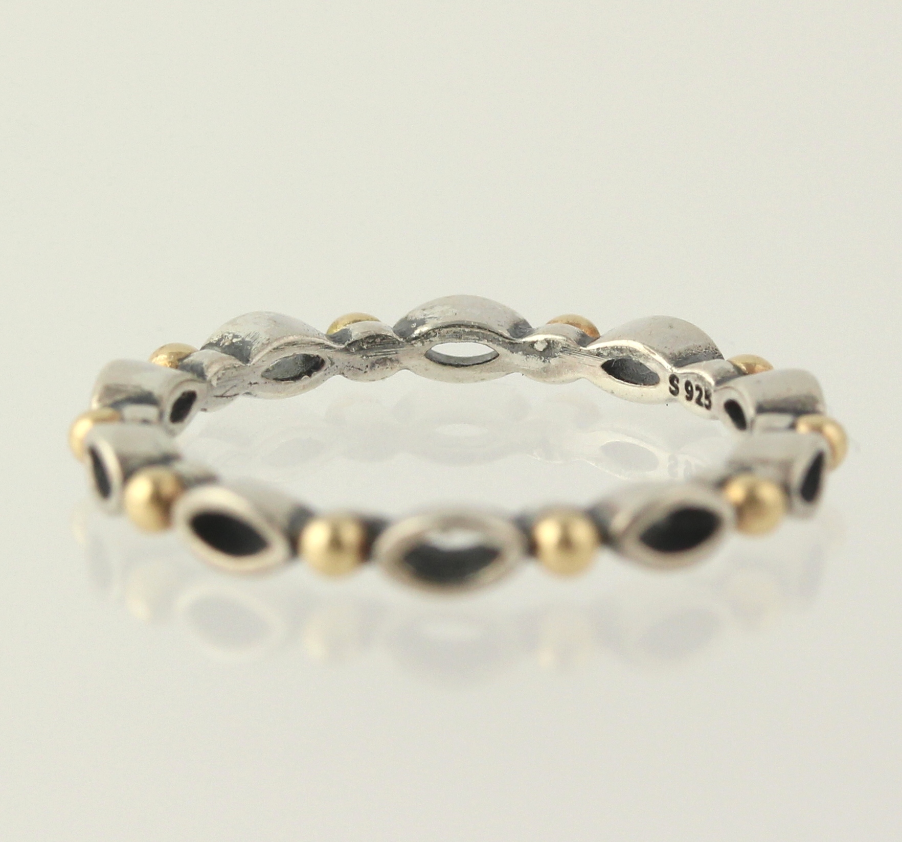 anello di pandora annerito anello di pandora annerito